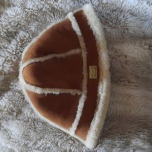 Ugg Australia leather/wool Winter Hat